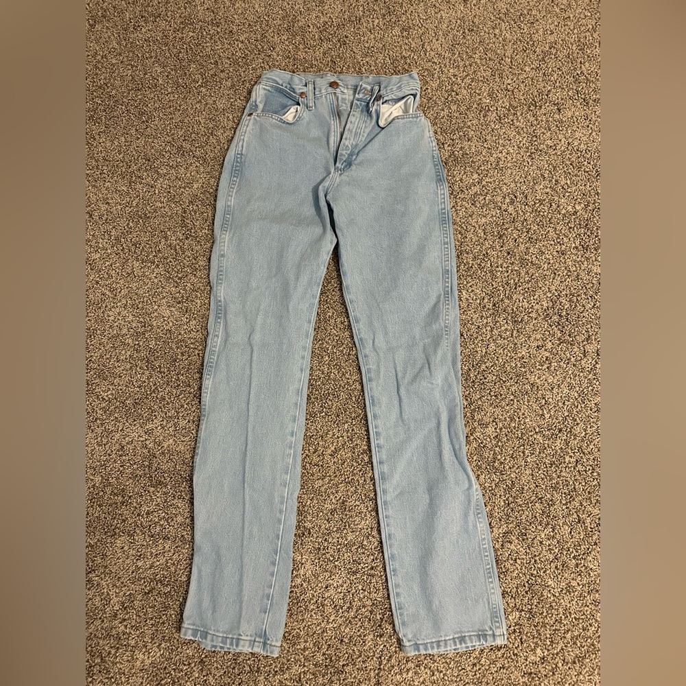 Wrangle cowboy cut jeans. 1x34